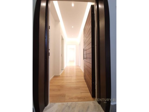 Tirane, shitet apartament 2+1, Kati 7, 95 m² 210,000 € (Zogu Zi)