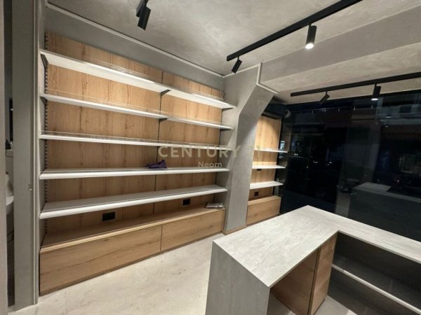 Tirane, shes dyqan , Kati 0, 17 m² 220,000 € (Ish Blloku)