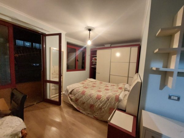 Tirane, jap me qera apartament 1+1+Ballkon, Kati 6, 100 m² 390 € (Besim Alla)