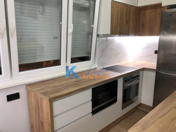 Tirane, jepet me qera apartament 1+1, Kati 3, 55 m² 600 € (Myslym Shyri)
