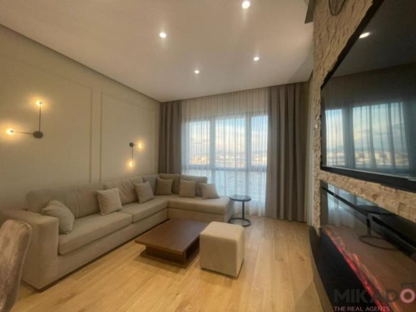 Tirane, jepet me qera apartament 1+1, Kati 2, 85 m² 900 € (Square 21)