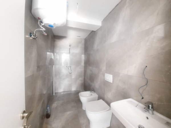 Tirane, jepet me qera apartament 2+1, Kati 3, 87 m² 700 € (Don Bosko)