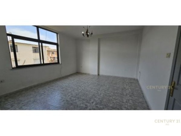 Tirane, shitet apartament , Kati 3, 93 m² 130,000 € 