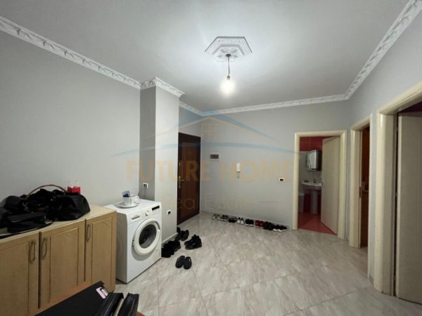 Tirane, shitet apartament 2+1+Ballkon, Kati 7, 104 m² 130,000 € (Unaza e Re)
