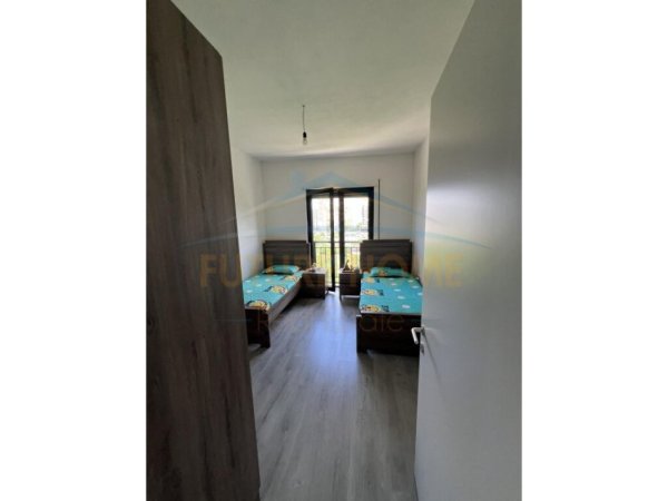 Tirane, shitet apartament 3+1+Ballkon, Kati 5, 134 m² 227,800 € (Unaza e Re)