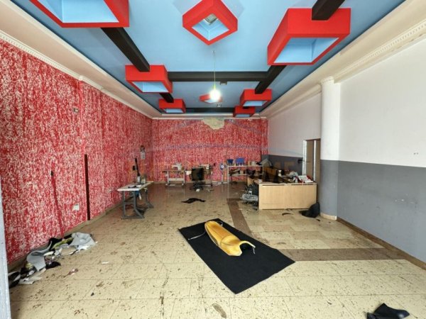 Tirane, shitet ambjent biznesi , Kati 0, 222 m² 555,000 € (kombinat)