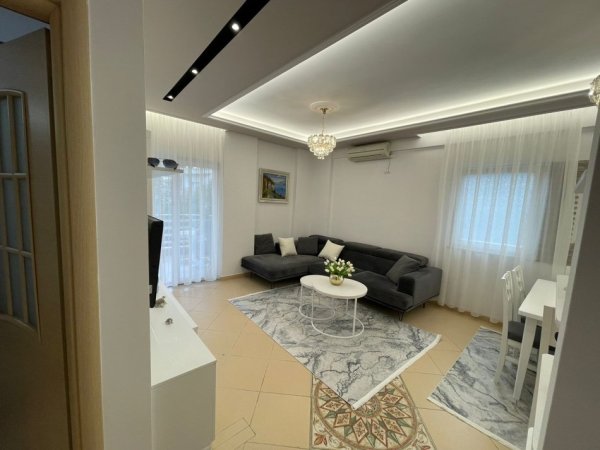 Tirane, jepet me qera apartament 1+1+Ballkon, Kati 2, 70 m² 550 € 