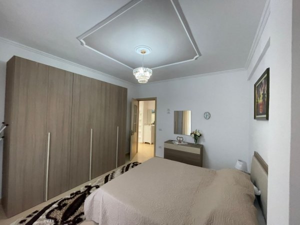 Tirane, jepet me qera apartament 1+1+Ballkon, Kati 2, 70 m² 550 € 
