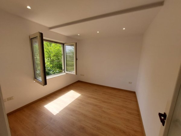 Tirane, shes apartament 2+1+Ballkon Kati 3, 89 m² 140,000 € (Kodra e Diellit