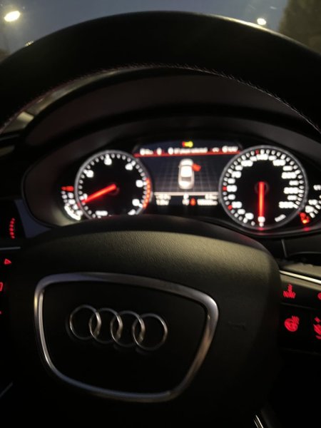 Tirane, shes Audi , Nafte, e zeze, automatik, Kondicioner, 196000 km, 18,000 €