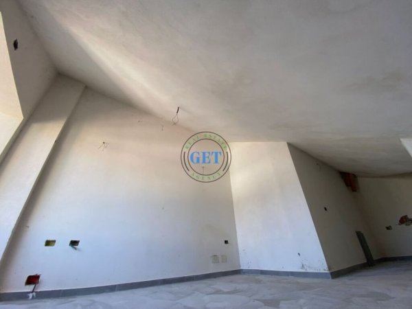 Durres, shitet apartament duplex 1+1 Kati 4, 64 m² 90,000 € (Golem