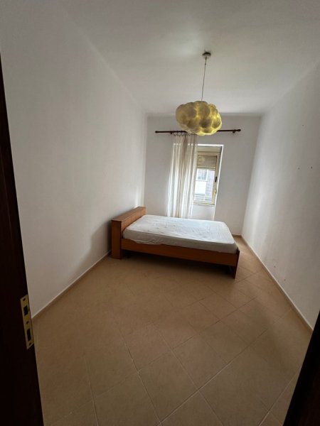 Tirane, shitet apartament 2+1 , 65 m² 165,000 € (Shallvaret