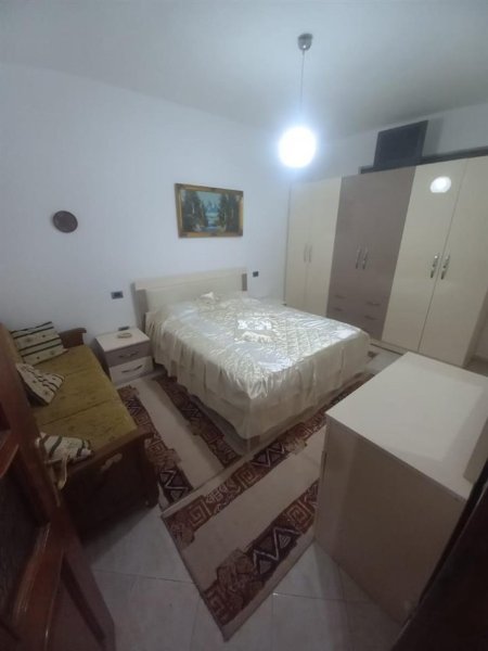 Tirane, jepet me qera apartament 2+1 Kati 4, 80 m² 500 € (BLLOK