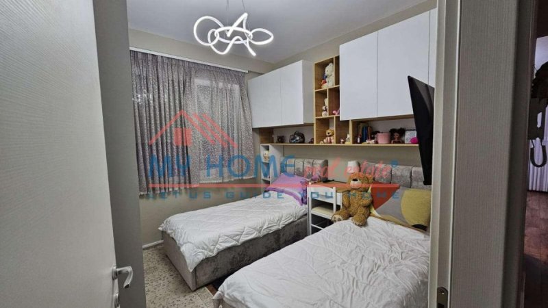 Tirane, shitet apartament 2+1+Ballkon Kati 3, 87 m² 154,500 € (Ish Fusha e Aviacionet)