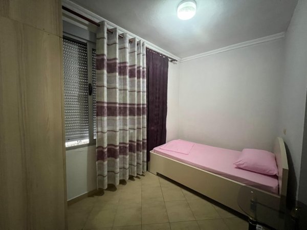 Tirane, jepet me qera apartament Kati 2, 75 m² 400 € 