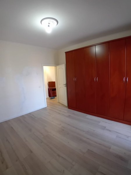 Tirane, jepet me qera apartament 2+1+Aneks Kati 1, 109 m² 750 € (Kopshti zoologjik botanik)