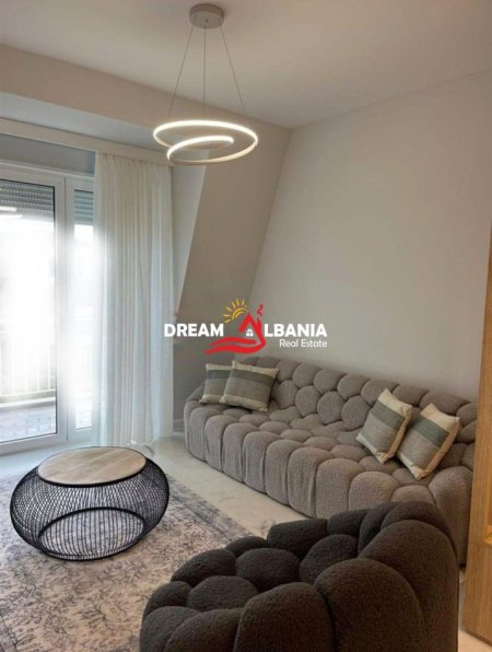 Tirane, jepet me qera apartament 2+1 Kati 3, 90 m² 1,200 € 