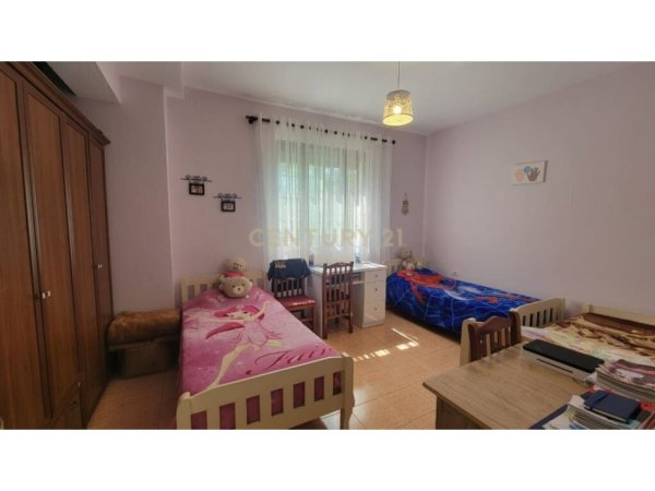 Tirane, shitet apartament 2+1 Kati 1, 107 m² 108,000 € (Sauk)
