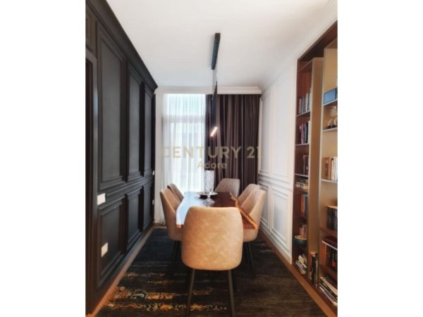 Tirane, jap me qera apartament 3+1 , 295 m² 2,000 € (Kika 2, Komuna e Parisit)
