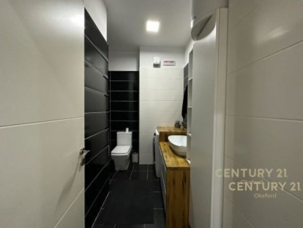 Tirane, jap me qera apartament 2+1+Ballkon , 70 m² 700 € (Komuna e Parisit)