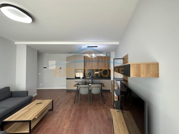 Tirane, jepet me qera apartament 1+1+Ballkon Kati 5, 72 m² 1,000 € (Kristo Luarasi)