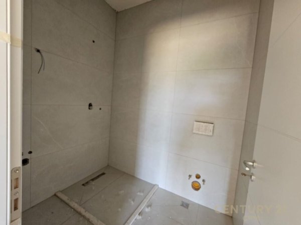 Tirane, shitet apartament 2+1 , 103 m² 170,000 € (Ish Fusha e Aviacionit)