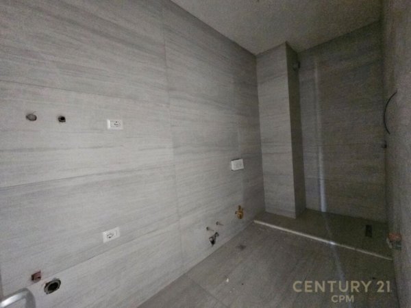 Tirane, shitet apartament 2+1 , 103 m² 170,000 € (Ish Fusha e Aviacionit)