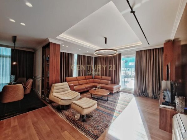 Tirane, jepet me qera apartament 3+1+Ballkon Kati 6, 295 m² 2,000 € (Komuna e Parisit)