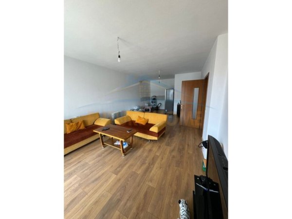 Tirane, shitet apartament 3+1 Kati 5, 160 m² 270,000 € (Tregu Elektrik)