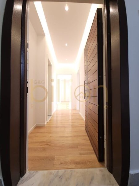 Tirane, shitet apartament 2+1 Kati 7, 95 m² 210,000 € (ZOGU I ZI, Tirana, Albania)