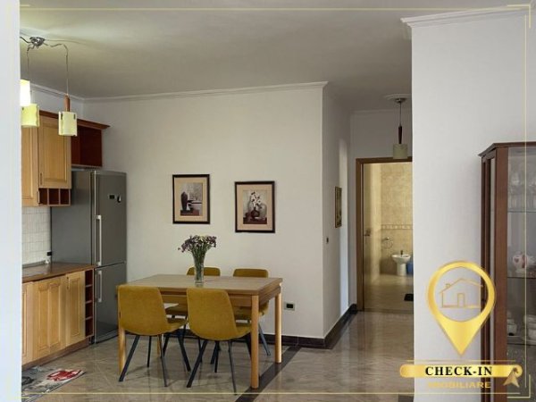 Tirane, jepet me qera apartament 2+1+Aneks+Ballkon Kati 8, 145 m² 800 € (Abdyl Frasheri)