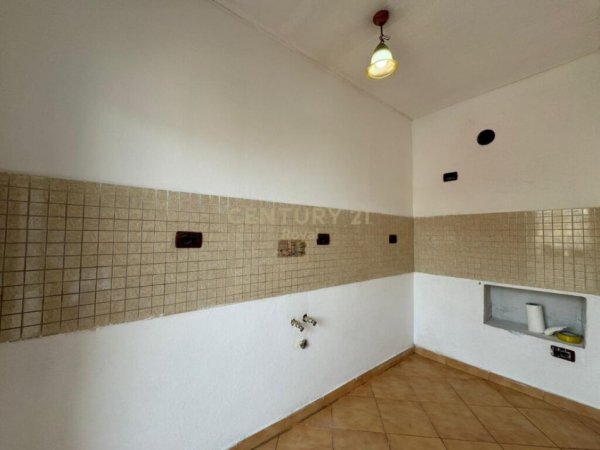 Tirane, shitet apartament 2+1 Kati 5, 80 m² 126,800 € (Gjimnazi partizani)