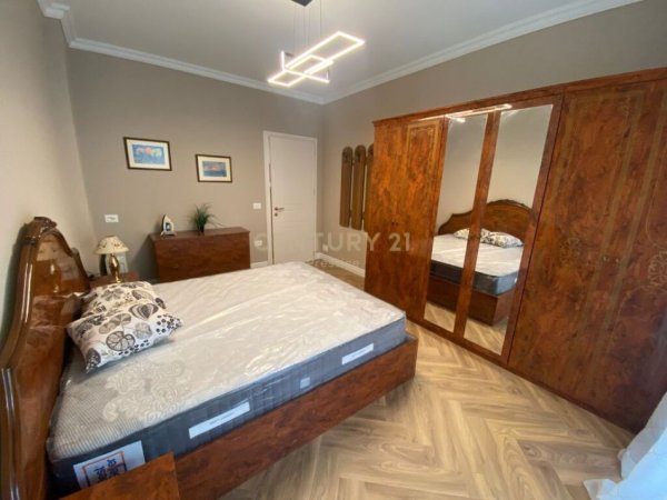 Tirane, jepet me qera apartament 1+1 Kati 5, 70 m² 600 € (elbasanit)