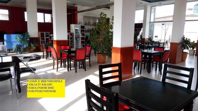Tiranë-Shitet:Okazion! Njësi Tregtar/Bar-Kafe,Kat I, Ndërtes 4-kat,Sip.230m2, Verand 100m2 Cmim 900 euro/m2, diskutushëm, Rr.Pasho Hysa,400m nga marka