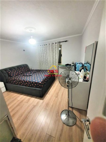 Tirane, jepet me qera apartament 2+1 Kati 5, 75 m² 450 Euro (Rruga Ramazan Demneri)
