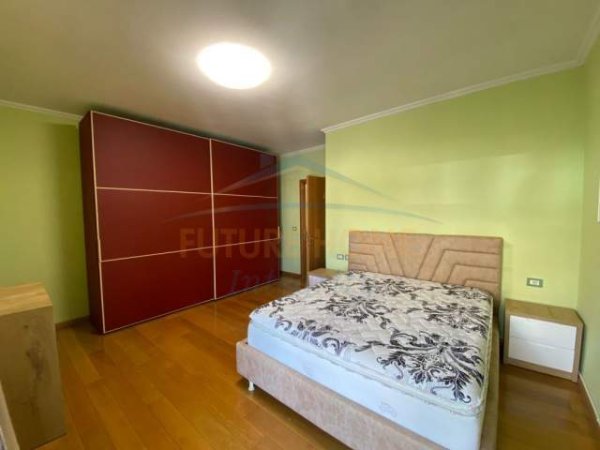 Tirane, shitet apartament 2+1+BLK Kati 5, 170 m² 375000 Euro (Blloku)