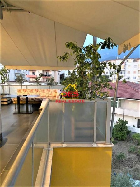 Tirane, shitet apartament 2+1+BLK Kati 5, 350.000 Euro (Shkoze)