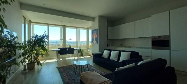 Tirane, jepet me qera apartament 2+1 Kati 12, 124 m² 1.000 Euro (Selvia)