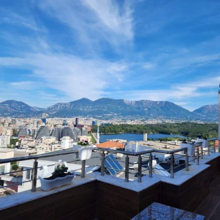 Tirane, jepet me qera apartament 2+1+verande Kati 3, 170 m² 900 Euro (Kopshti Botanik)