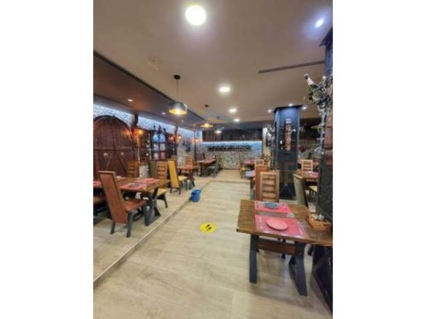 Tirane, shitet bar-kafe Kati -1, 200 m² 650.000  (blloku)