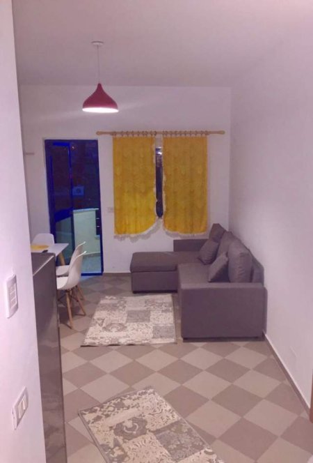 Durres, jap me qera apartament 1+1+BLK Kati 3, 58 m² 35 Euro/nata (Mali i Robit)