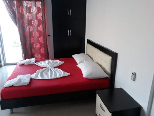 Sarande, jap me qera dhome ne plazh 1+1+BLK Kati 2, 40 m² 40 Euro (Rr. e Skenderbeut)