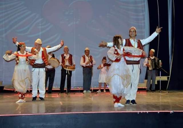 Shqiperi, - KOSTUME POPULLORE