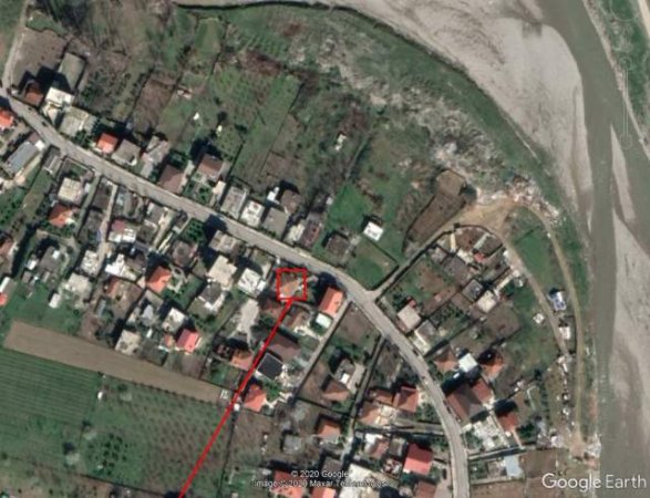 Tirane, Laknas Shitet Truall 250 m² dhe Ndertese 80 m², 1.420.000 Leke