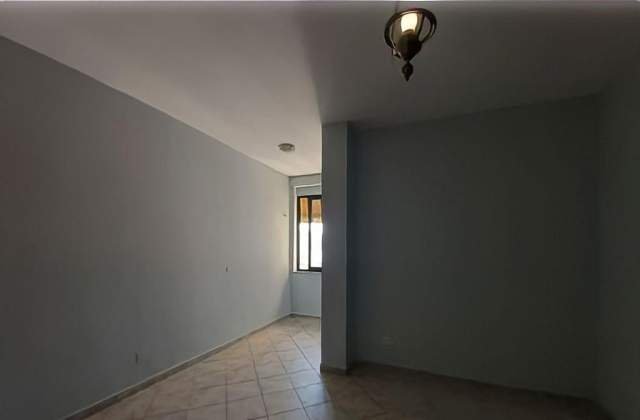 Tirane, shitet apartament 1+1 Kati 5, 75 m² 90.000 Euro (21 dhjetori)