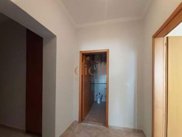 Tirane, shitet apartament Kati 5, 75 m² 90.000 Euro (21 Dhjetori)
