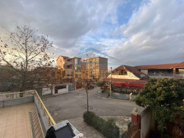 Tirane, shitet shtepi Kati 3, 247 m² 450.000 Euro (Allias)