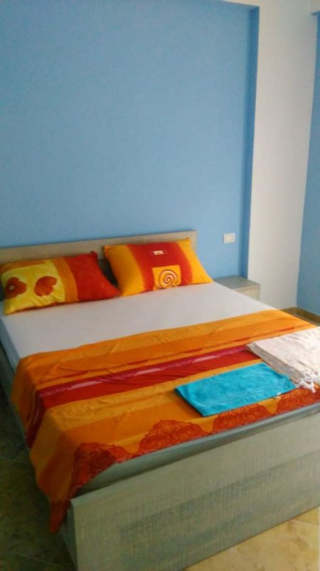 Vlore, jap me qera apartament ne plazh 2+1+A+BLK Kati 6, 100 m² 35 Euro (Rruga Aleksander  Moisiu)