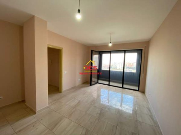 Tirane, shitet apartament 2+1+BLK Kati 8, 112 m² 85.000 Euro (28 nentori)