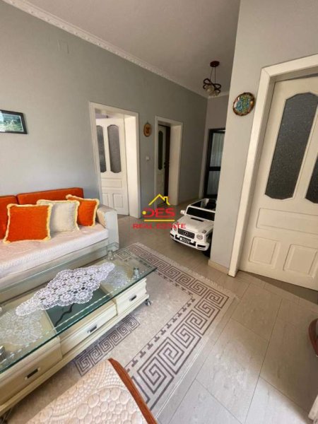 Tirane, shitet shtepi 3+1+BLK Kati 0, 110 m² 110.000 Euro (kashar)